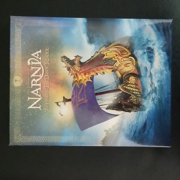 The chronicles of Narnia.  2 dvds.  New.  Includes collectible photo book - Picture 5 of 6